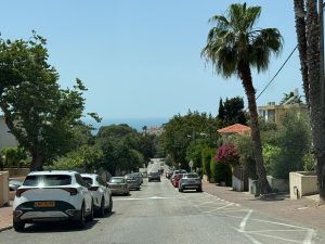 למכירה יוקרתית בהרצליה פיתוח קרובה לים